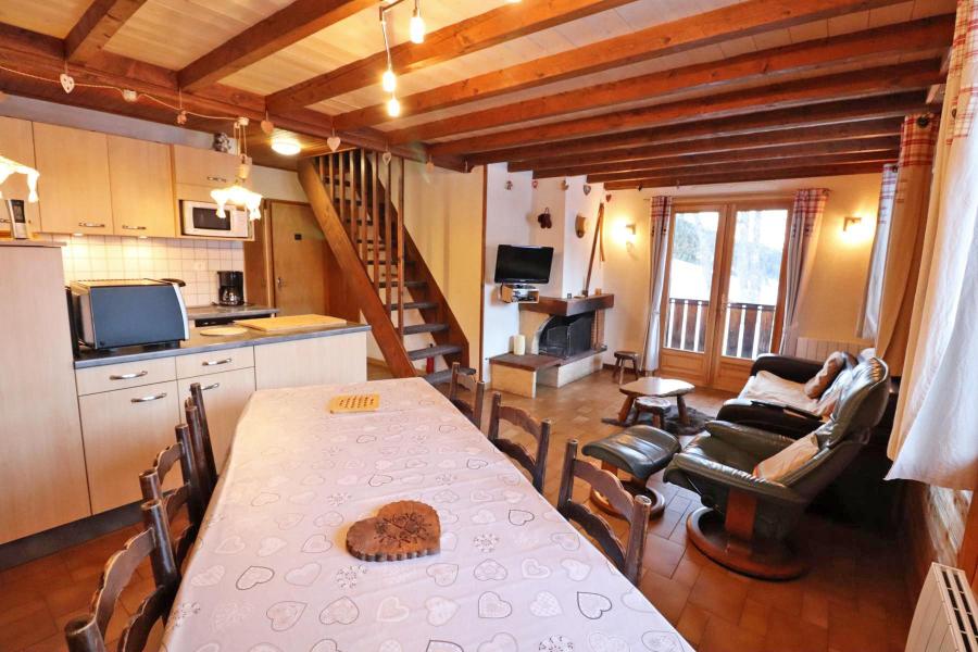 Rent in ski resort 4 room chalet 8 people - Chalet Gibannaz - Les Gets - Living room