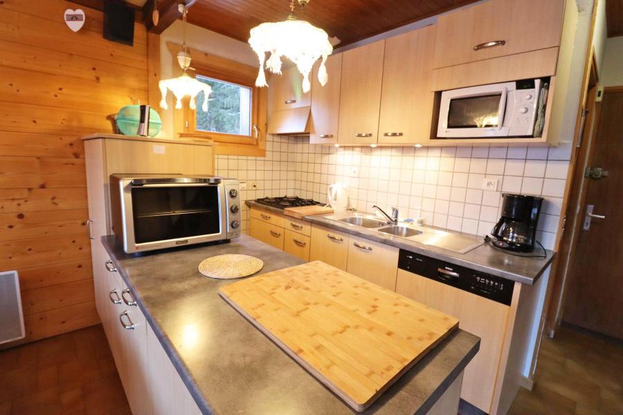 Rent in ski resort 4 room chalet 8 people - Chalet Gibannaz - Les Gets - Living room