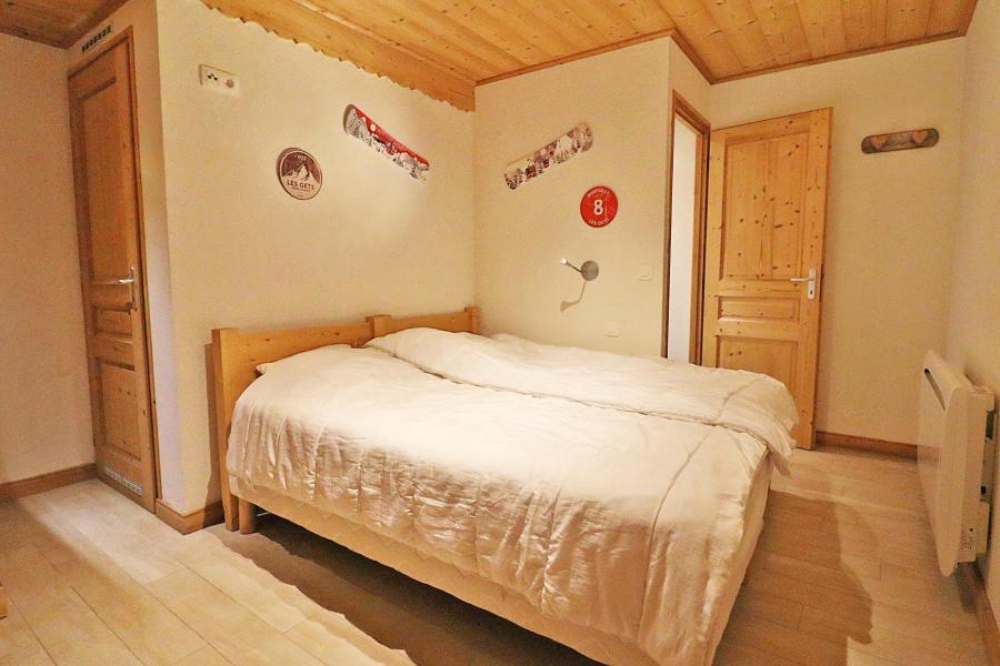 Rent in ski resort 2 room apartment cabin 6 people - Chalet le Tremplin - Les Gets - Bedroom