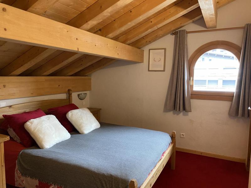 Rent in ski resort 10 room chalet 24 people - Chalet Monet - Les Gets - Apartment
