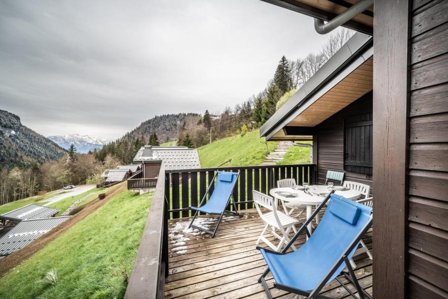 Rent in ski resort Semi-detached 2 room chalet 6 people - Chalet Moudon - Les Gets - Balcony