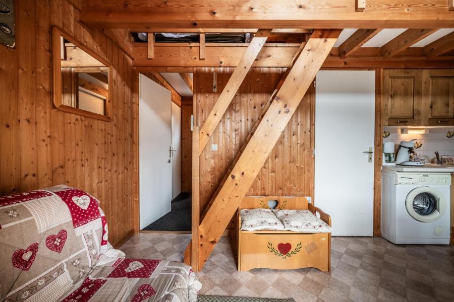 Rent in ski resort Semi-detached 2 room chalet 6 people - Chalet Moudon - Les Gets - Living room