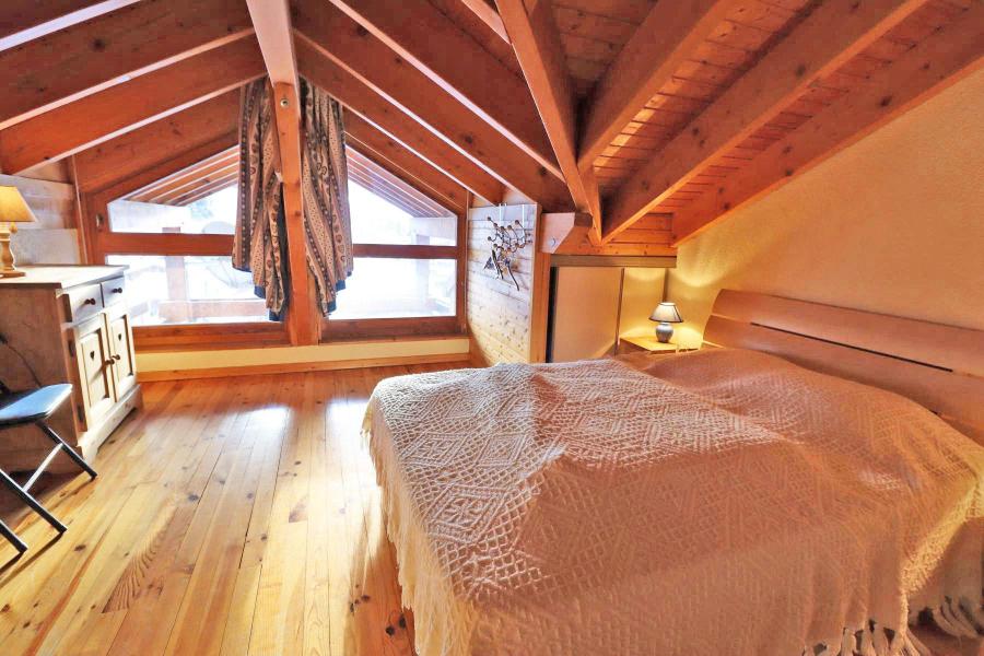 Location au ski Appartement triplex 5 pièces 10 personnes - Chalet Télémark - Les Gets - Cabine mansardée