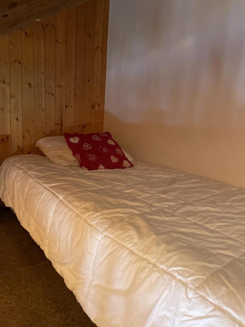 Rent in ski resort Studio mezzanine 4 people (7) - Résidence Ambre Chery - Les Gets - Apartment