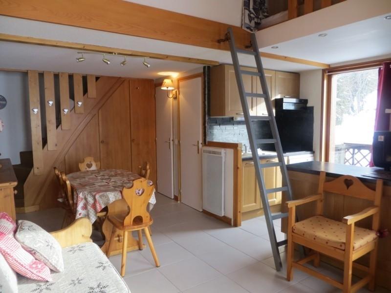 Ski verhuur Appartement 2 kamers mezzanine 4 personen - Résidence Bois de Lune  - Les Gets - Woonkamer