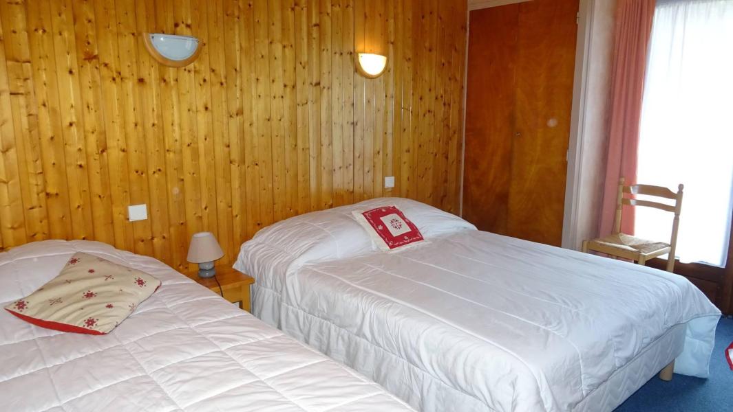 Rent in ski resort 4 room apartment 8 people - Résidence Bruyères - Les Gets - Bedroom