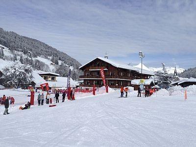 Vacances en montagne Résidence Carry - Les Gets - Extérieur hiver