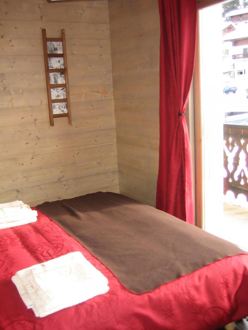 Location au ski Résidence Carry - Les Gets - Chambre