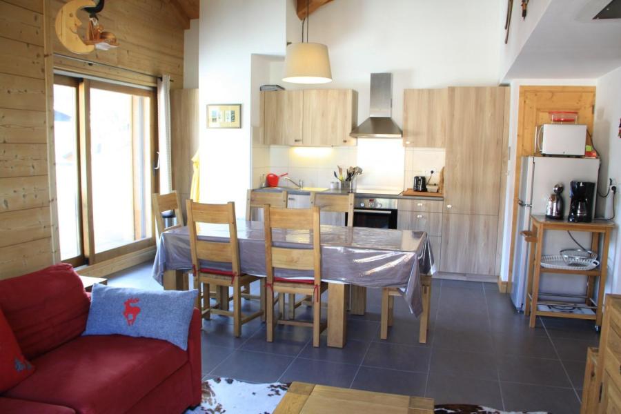 Rent in ski resort 4 room duplex apartment 8 people - Résidence Chalune - Les Gets - Living room