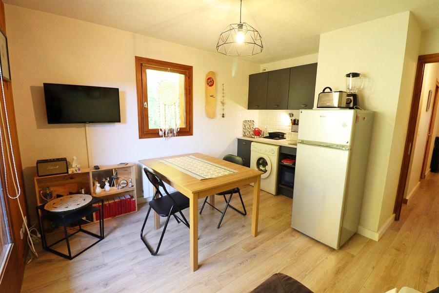 Rent in ski resort 2 room apartment 4 people - Résidence Chantemerle - Les Gets - Living room