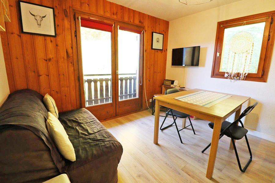 Ski verhuur Appartement 2 kamers 4 personen - Résidence Chantemerle - Les Gets - Woonkamer