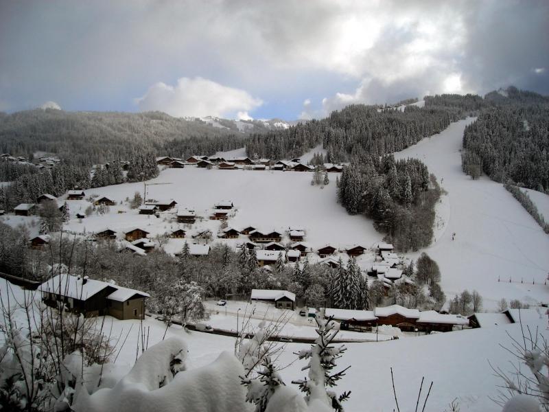 Rent in ski resort Résidence Corzolet - Les Gets - Winter outside