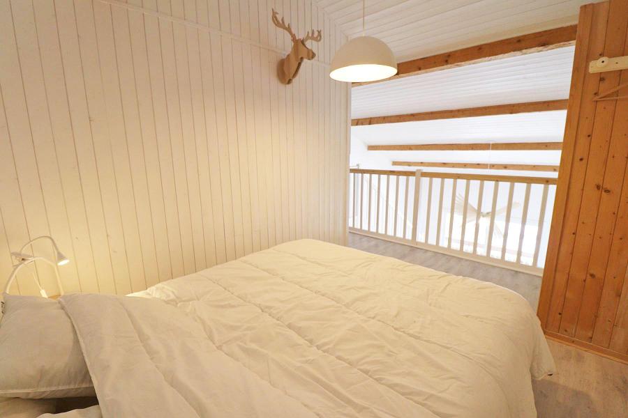 Rent in ski resort Studio mezzanine 6 people - Résidence Drakkars - Les Gets - Bedroom