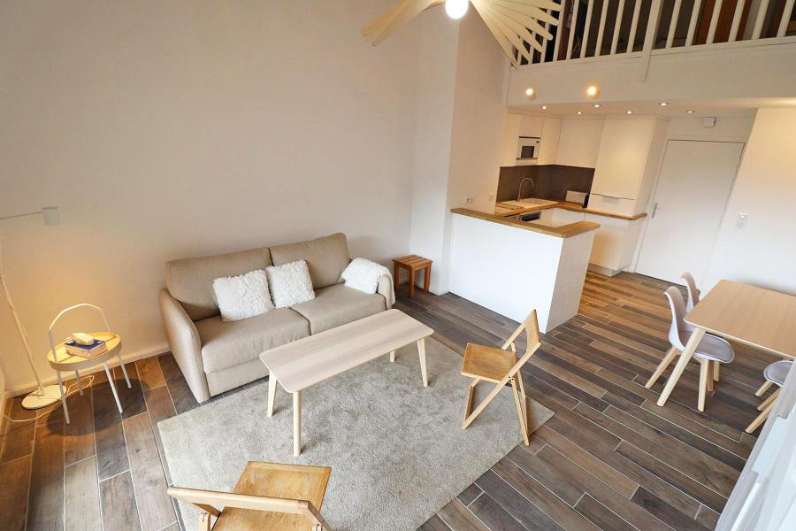 Rent in ski resort Studio mezzanine 6 people - Résidence Drakkars - Les Gets - Living room