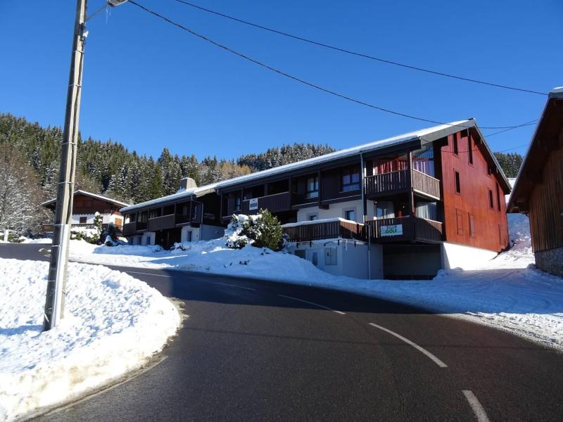 Vacances en montagne Appartement triplex 5 pièces 8 personnes - Résidence Golf - Les Gets - Extérieur hiver