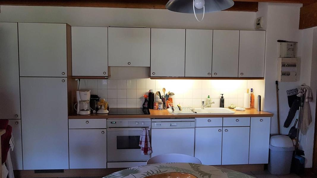 Ski verhuur Appartement triplex 5 kamers 8 personen - Résidence Golf - Les Gets - Keukenblok