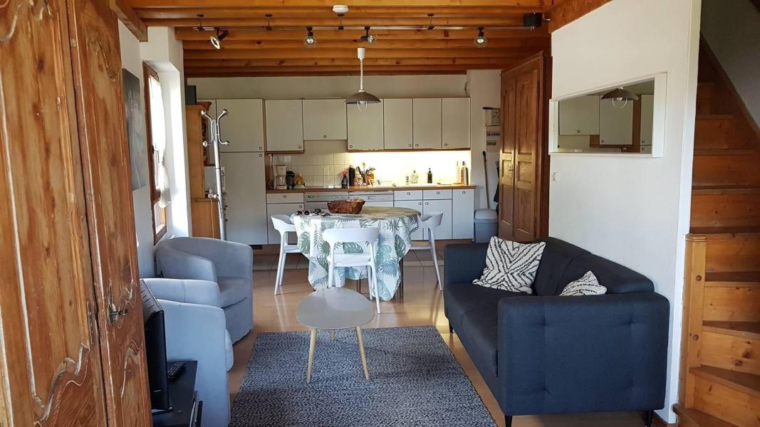 Ski verhuur Appartement triplex 5 kamers 8 personen - Résidence Golf - Les Gets - Woonkamer