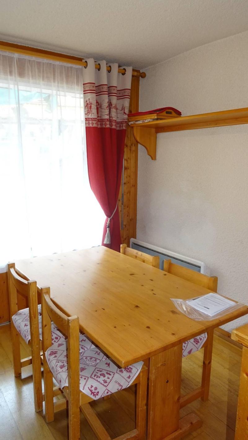 Rent in ski resort 2 room apartment sleeping corner 5 people - Résidence Grand Paradis - Les Gets - Living room