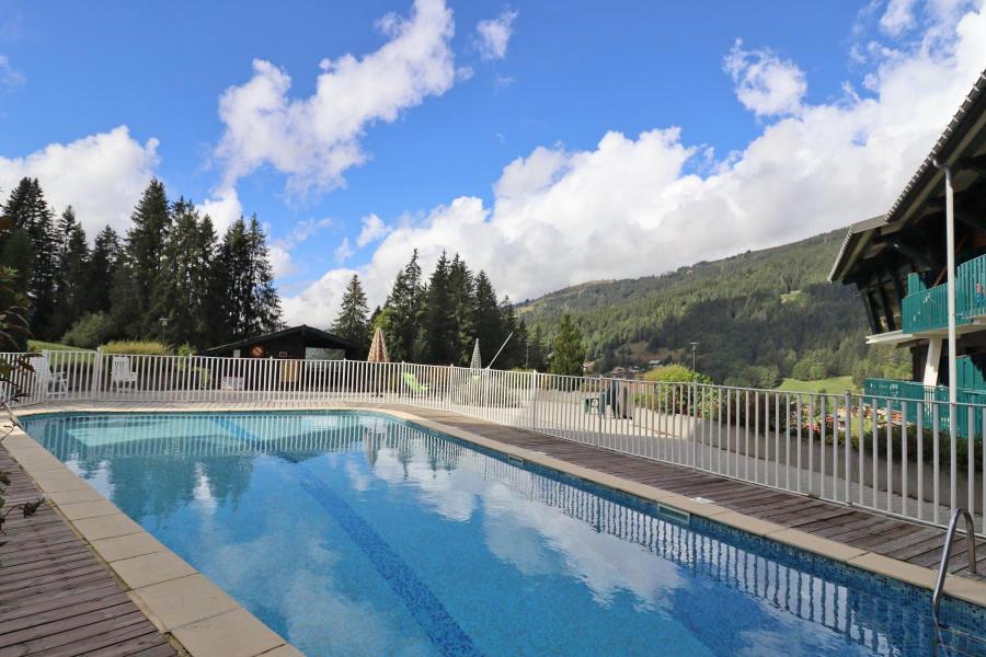 Location au ski Résidence Grizzli - Les Gets - Piscine