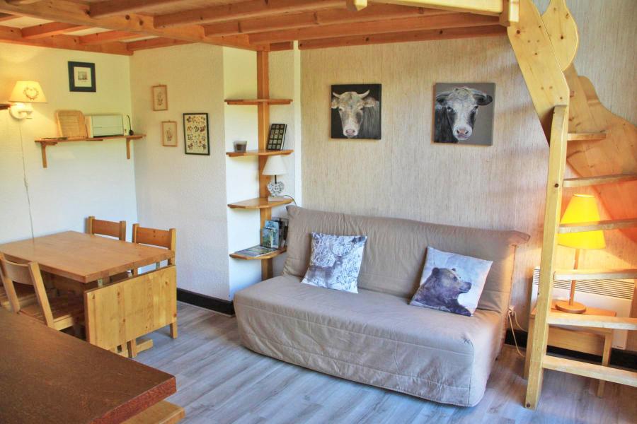 Rent in ski resort Studio mezzanine 4 people (H69) - Résidence Grizzli - Les Gets - Living room