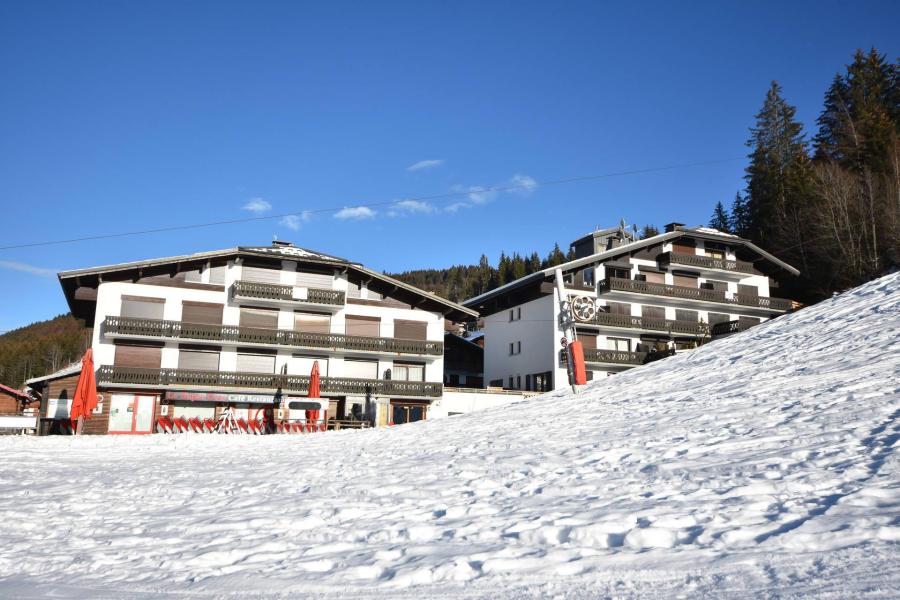 Vacances en montagne Appartement 2 pièces 6 personnes - Résidence l'Orée des Pistes - Les Gets - Extérieur hiver