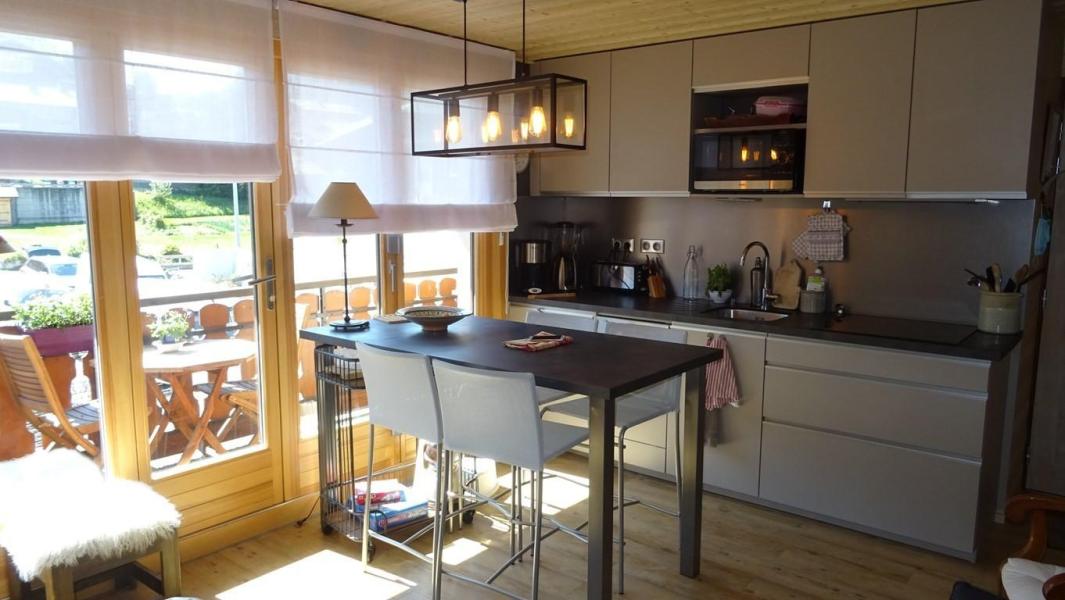 Rent in ski resort 2 room apartment cabin 4 people (118) - Résidence Le Mont Caly - Les Gets - Living room