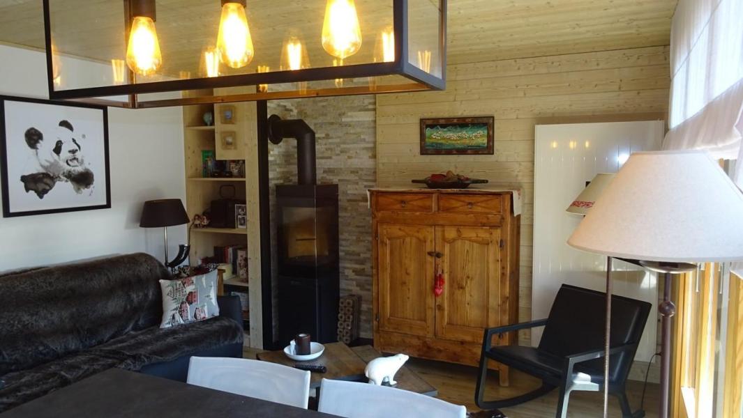 Rent in ski resort 2 room apartment cabin 4 people (118) - Résidence Le Mont Caly - Les Gets - Living room