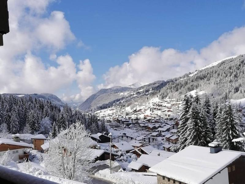 Rent in ski resort 3 room apartment 6 people (98) - Résidence Le Vardaf - Les Gets - Winter outside