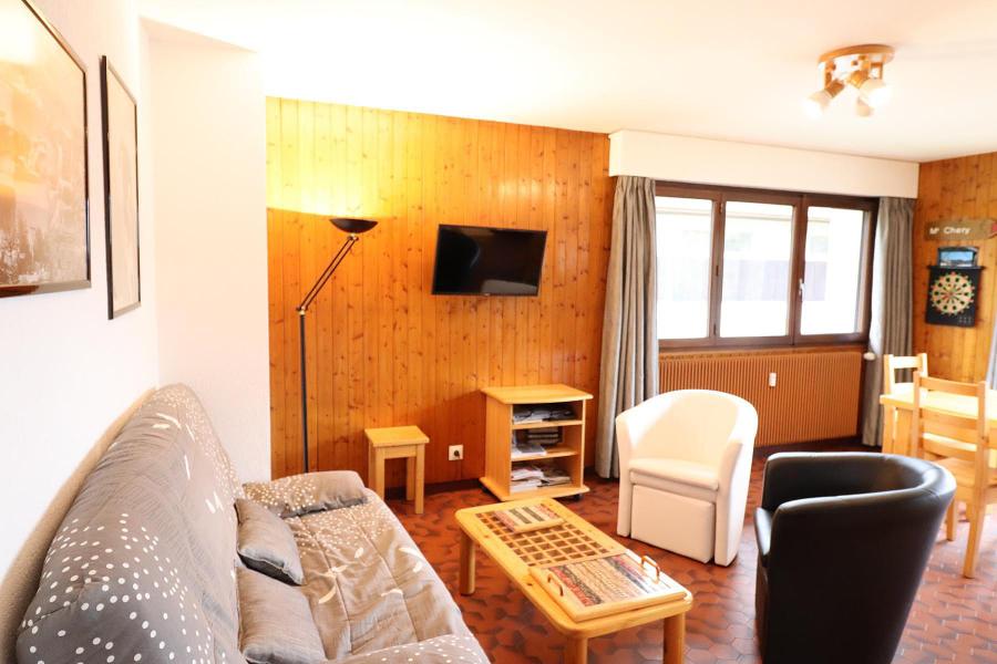 Rent in ski resort 3 room apartment 7 people - Résidence Le Vorzay - Les Gets - Living room