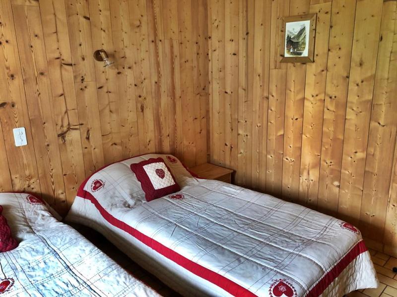 Rent in ski resort 3 room apartment 5 people - Résidence les Clos - Les Gets - Bedroom