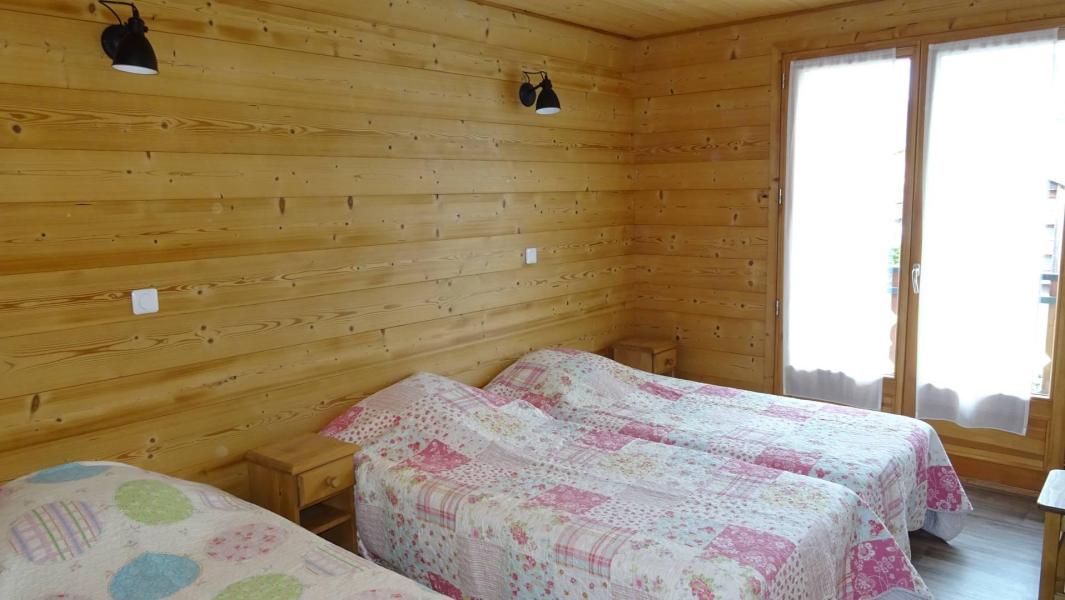 Rent in ski resort 3 room apartment 6 people (138) - Résidence les Mélèzes - Les Gets - Bedroom