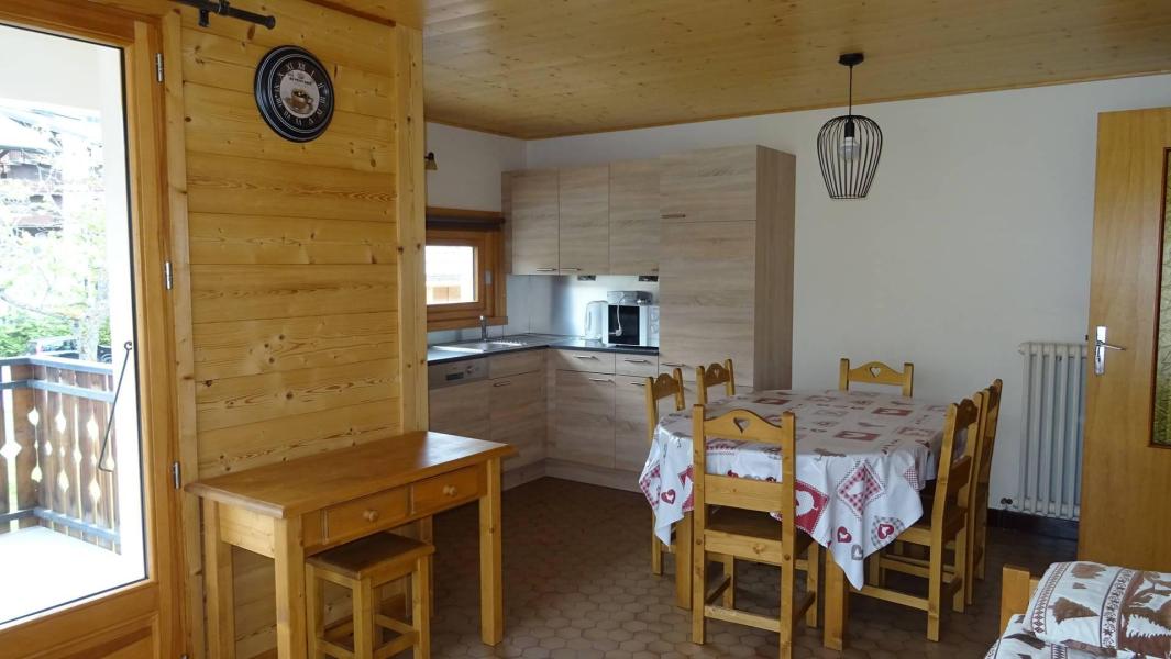 Ski verhuur Appartement 3 kamers 6 personen (138) - Résidence les Mélèzes - Les Gets - Woonkamer