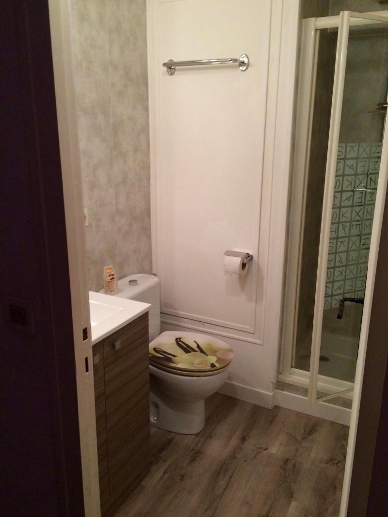 Rent in ski resort Studio cabin 4 people (58) - Résidence Marcelly - Les Gets - Shower room