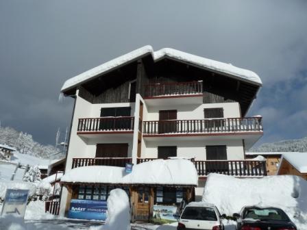 Ski verhuur Appartement 3 kamers 5 personen (210) - Résidence Marjolaine - Les Gets - Buiten winter