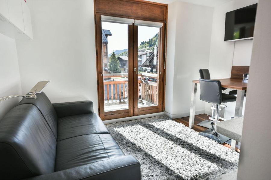 Rent in ski resort Studio cabin 3 people - Résidence Nabor - Les Gets - Living room