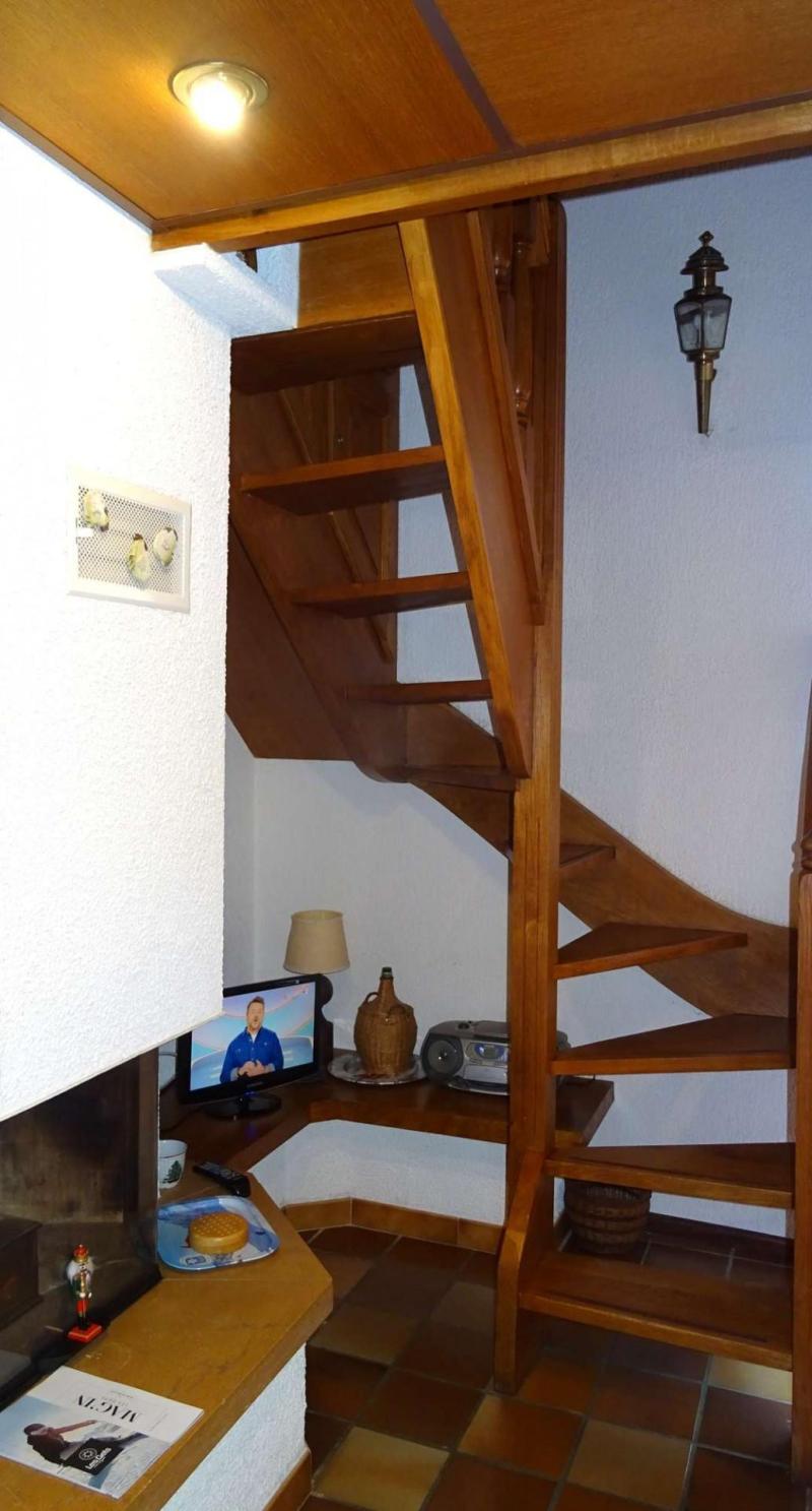 Skiverleih 2 Zimmer Maisonettewohnung für 5 Personen - Résidence Pameo - Les Gets - Treppen