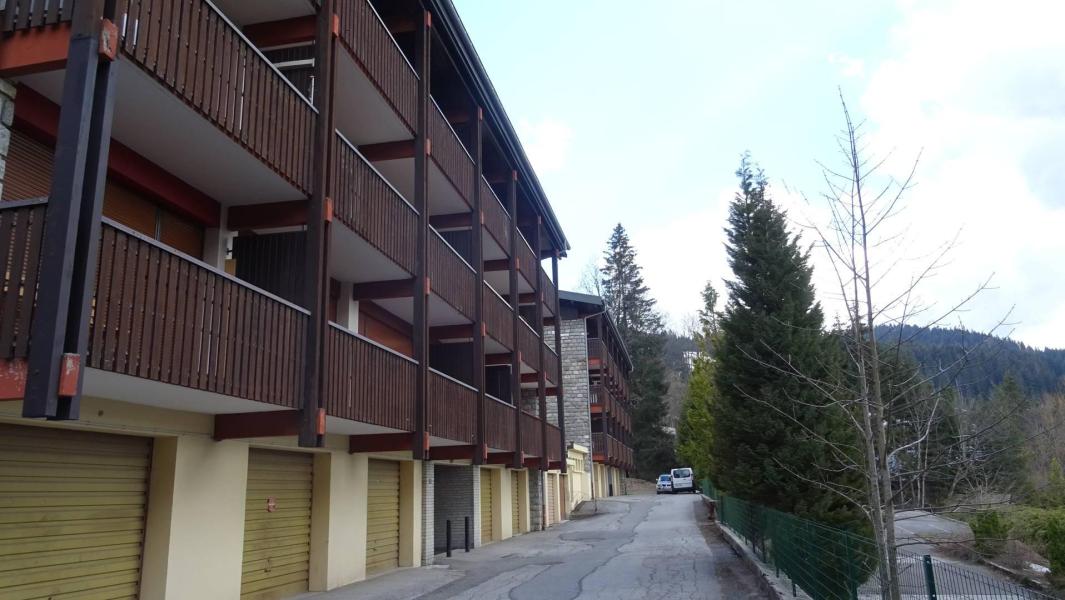 Vacanze in montagna Appartamento 2 stanze con cabina per 6 persone - Résidence Plein Soleil - Les Gets - Esteriore inverno