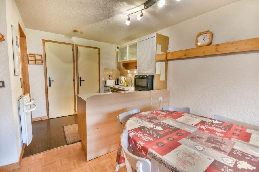 Rent in ski resort 2 room duplex apartment sleeping corner 4-6 people (2146) - Résidence Praz du Soleil - Les Gets - Living room