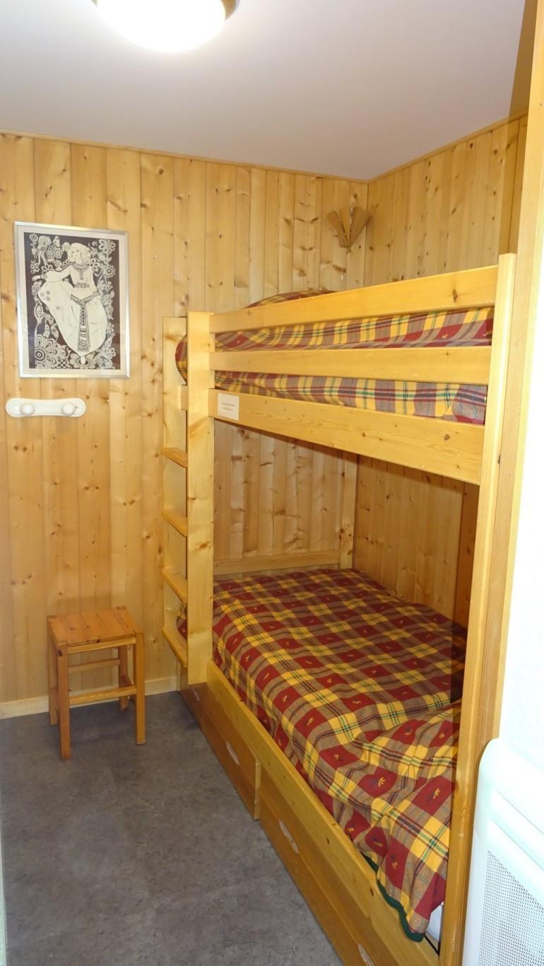 Skiverleih 2-Zimmer-Holzhütte für 5 Personen (64) - Résidence Praz du Soleil - Les Gets - Offener Schlafbereich