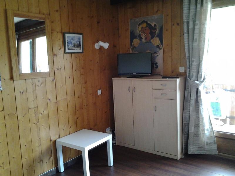 Rent in ski resort Studio cabin 4 people (137) - Résidence Ranfolly - Les Gets - Living room