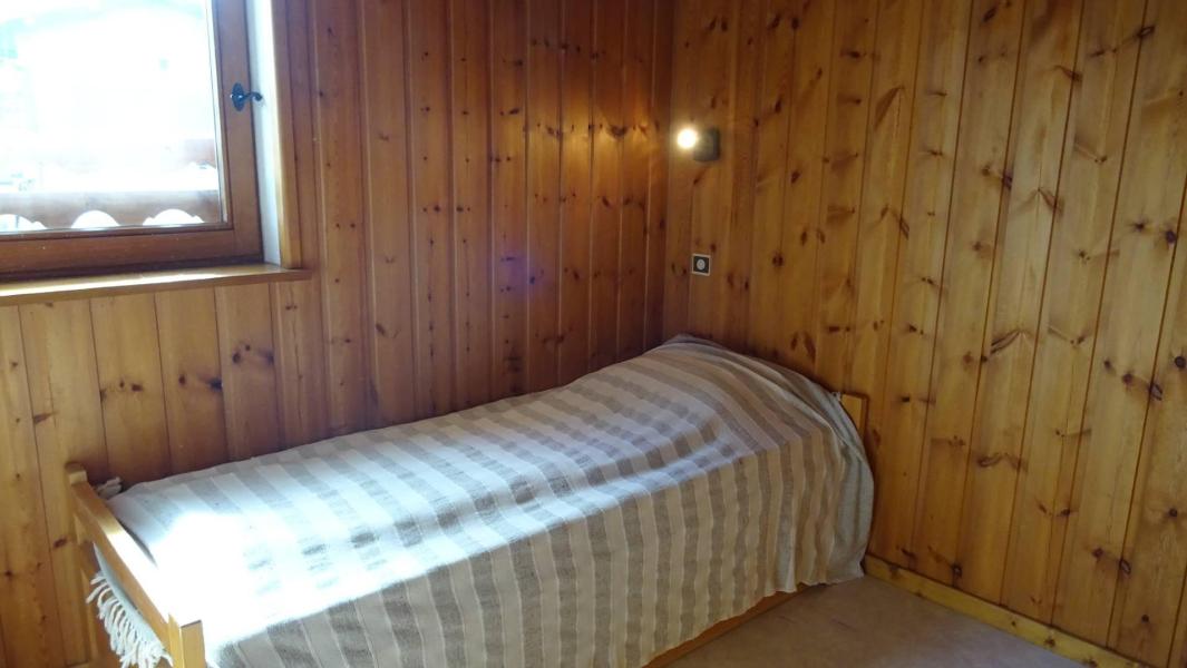 Rent in ski resort 2 room apartment 4 people - Résidence Rebiolle - Les Gets - Bedroom