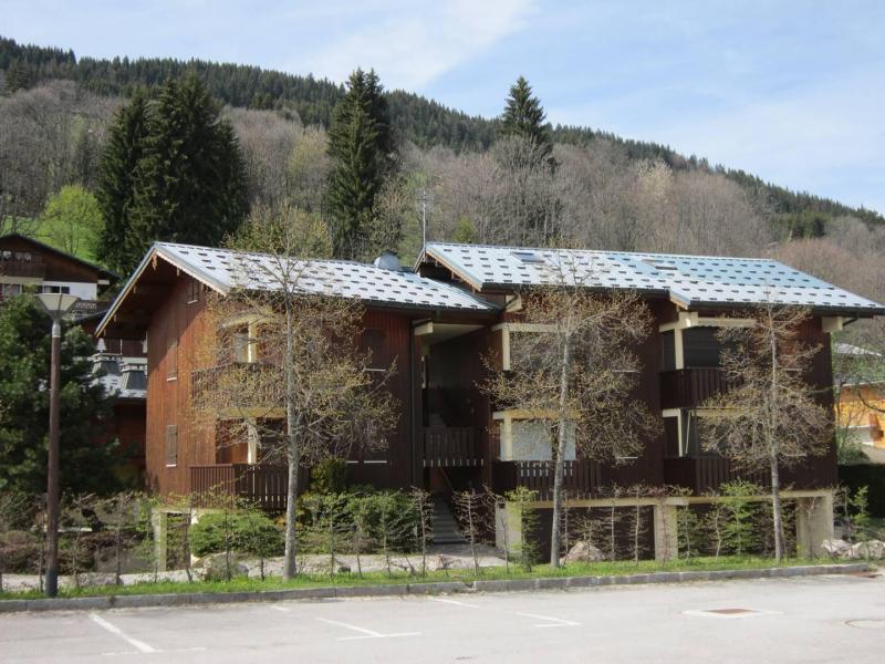 Rent in ski resort 2 room apartment 4 people - Résidence Rebiolle - Les Gets - Winter outside