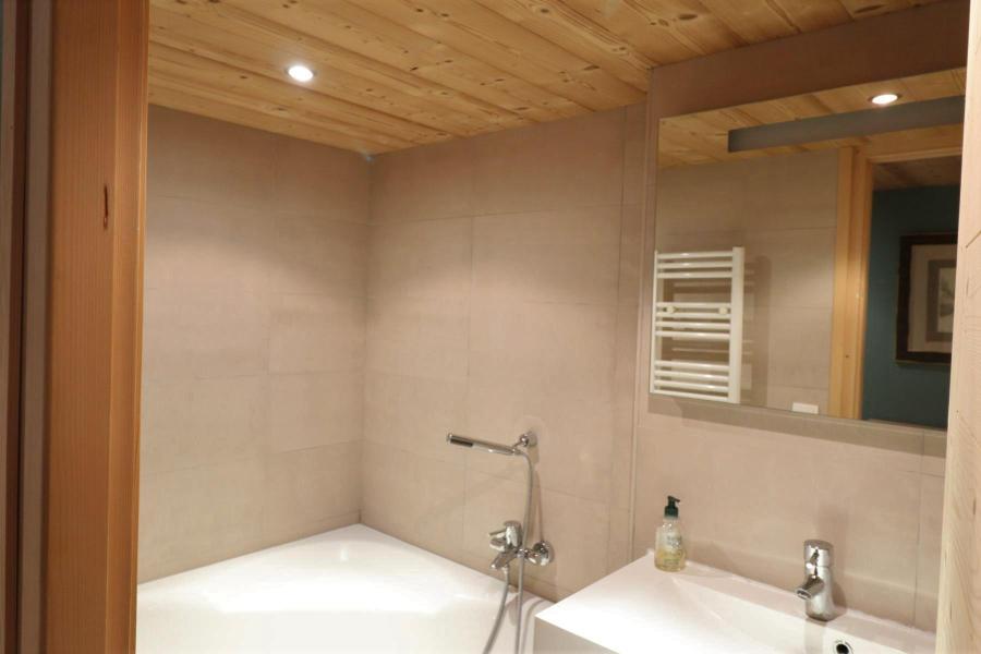 Rent in ski resort 3 room apartment 6 people (CH) - Résidence Saint Guibert - Les Gets - Shower room