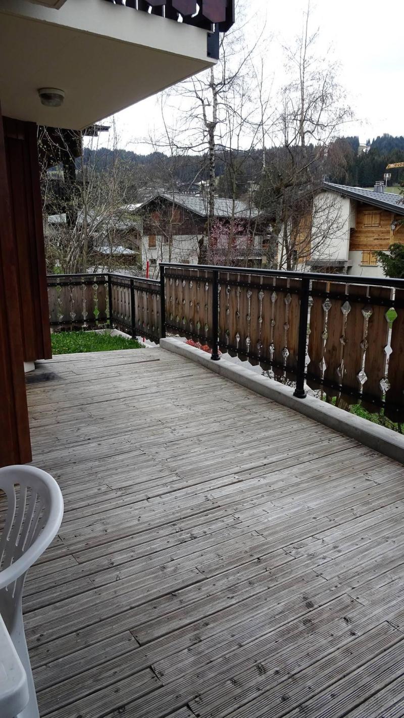 Rent in ski resort 2 room apartment 4 people (63) - Résidence Soleil de Minuit - Les Gets - Terrace