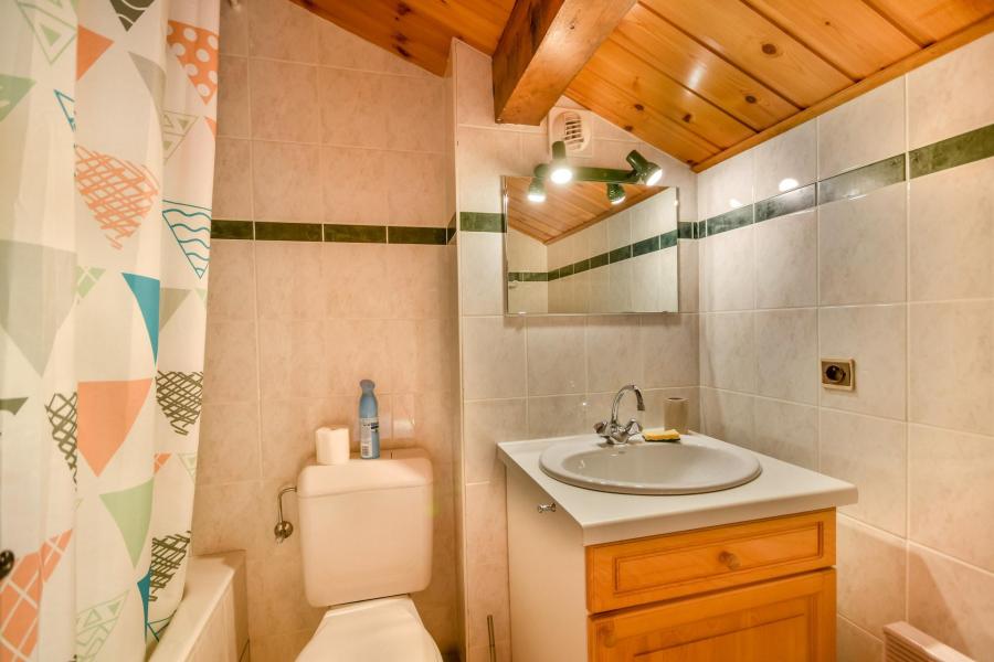 Rent in ski resort 3 room duplex apartment 6 people - Résidence Soleil de Minuit - Les Gets - Bathroom