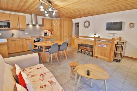 Rent in ski resort 2 room apartment cabin 6 people - Chalet le Tremplin - Les Gets - Living room