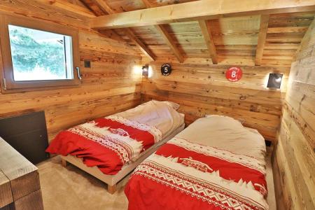 Rent in ski resort 4 room chalet 6 people - Chalet P'tiou - Les Gets - Bedroom