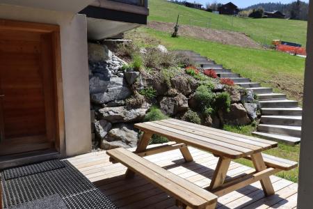 Ski verhuur Appartement 2 kamers 4 personen - Chalet Trois Fleurs - Les Gets - Terras