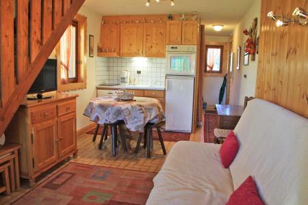 Rent in ski resort Studio mezzanine 4 people (45) - Résidence Adray - Les Gets - Living room