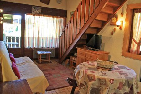 Rent in ski resort Studio mezzanine 4 people (45) - Résidence Adray - Les Gets - Living room